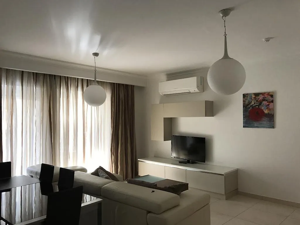 Fort Cambridge Apartment Sliema