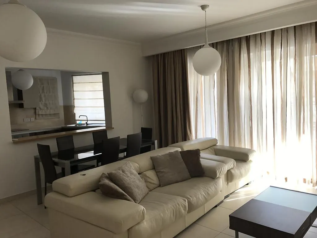 Fort Cambridge Apartment Sliema